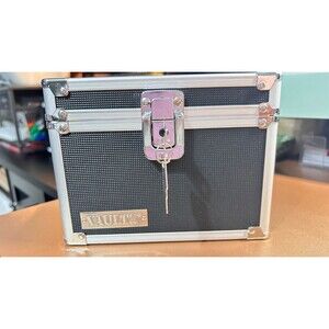 Vaultz Locking  Card File with Flip Top Holds 4'X 6" Cards with 2 Keys